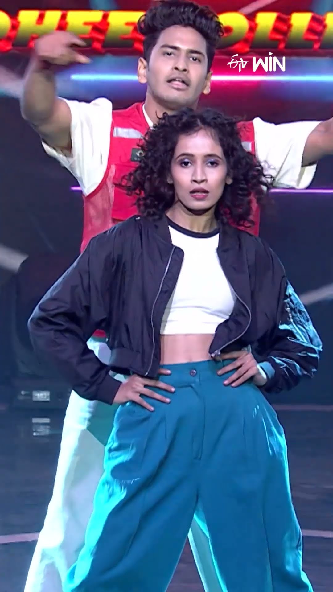 #shorts - రియల్ కపుల్ డ్యాన్స్ చేసినట్టు చేసారు..! #dheejodi #dhee #danceshow