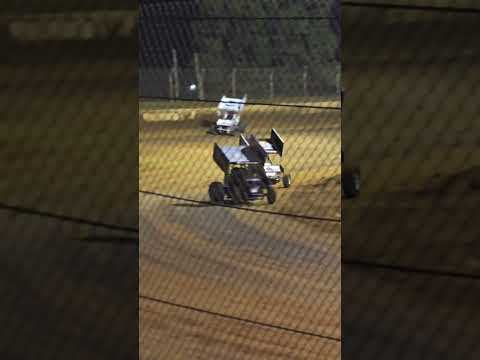 #amazing #dirttrackracing #sprintcars #florence speedway