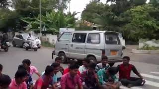 Salem lathil paraprapu gugai schoolil laptop tharavilaai endru