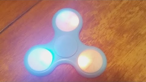 NYC LED fidget spinner review warning crazy lights!