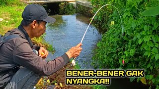 Rejeki Nomplok..!! Cuma mancing di Selokan Ikannya Besar-Besar