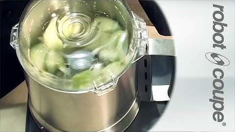 Robot Coupe - R 301 (chopped onion)