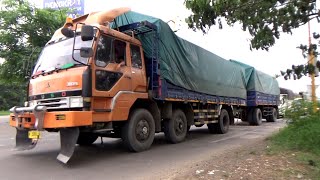 TRUK GANDENG HINO 500 FUSO FIGHTER DAN TRUK TRAILER DI PANTURA JALINGKUT TEGAL