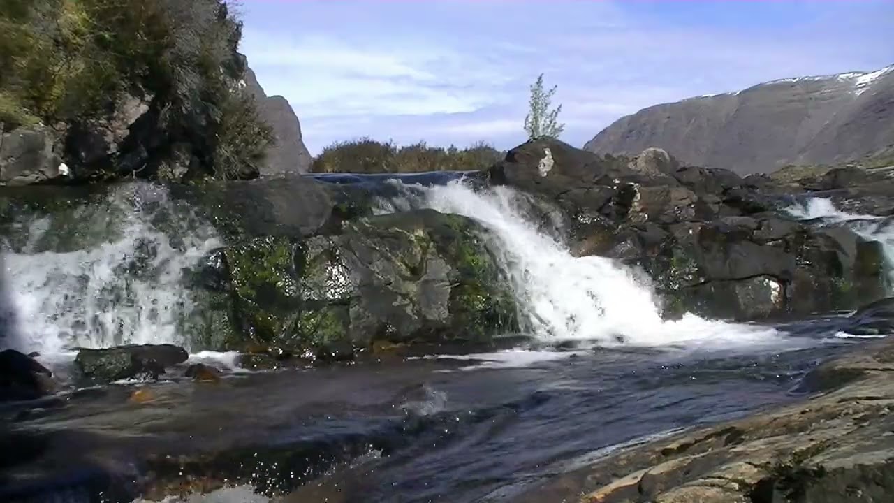 Wee waterfall on way to the Pass of the Cattle.(Bealach na Ba)