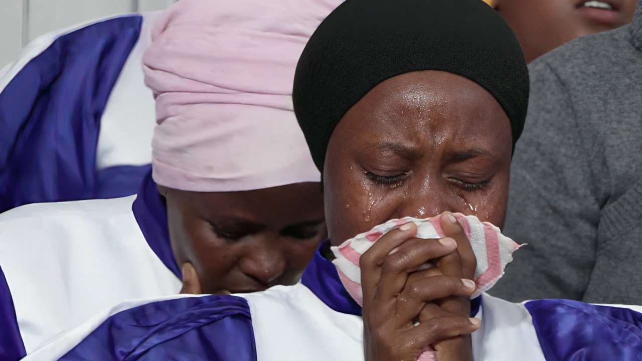 WORSHIP THAT BREAKS THROUGH THE HEART