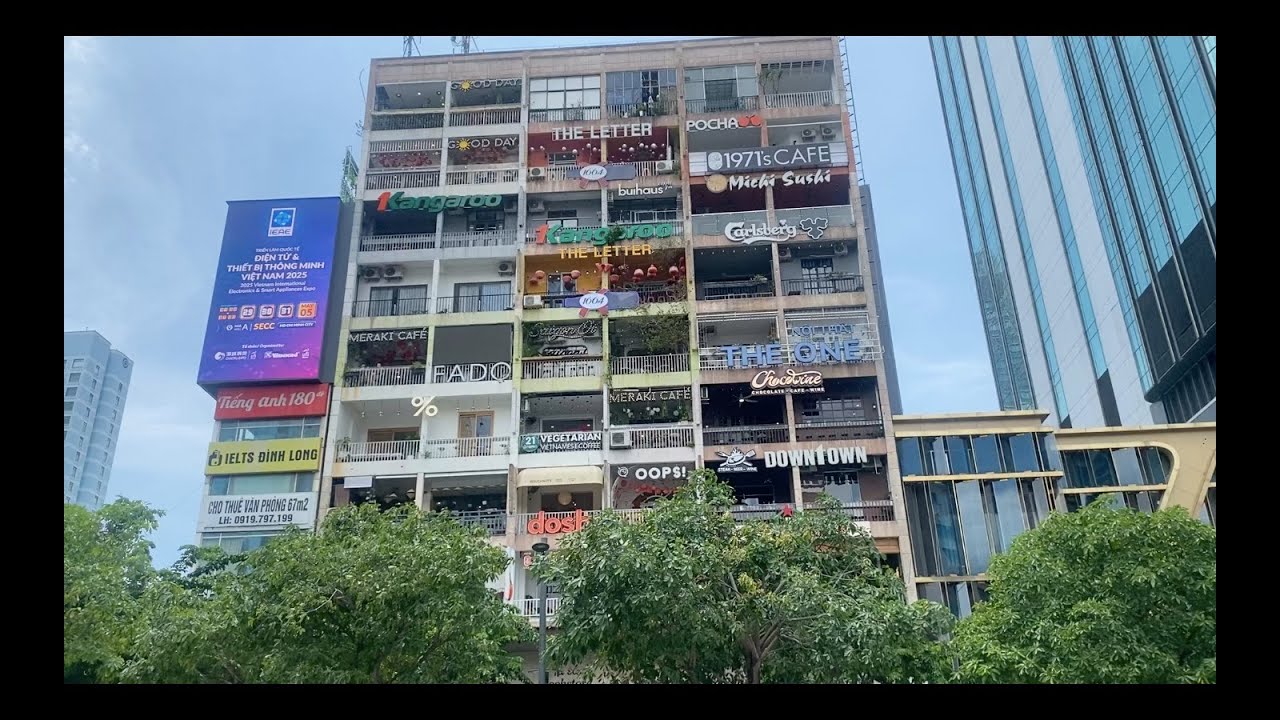 Ho Chi Minh City, Vietnam Vlog - The Cafe Apartments, Book Street, Central Post Office