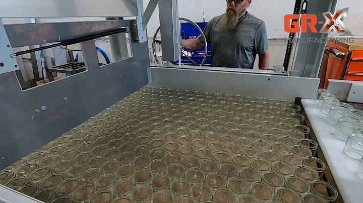 Manual Depalletizer for half-height pallets of containers