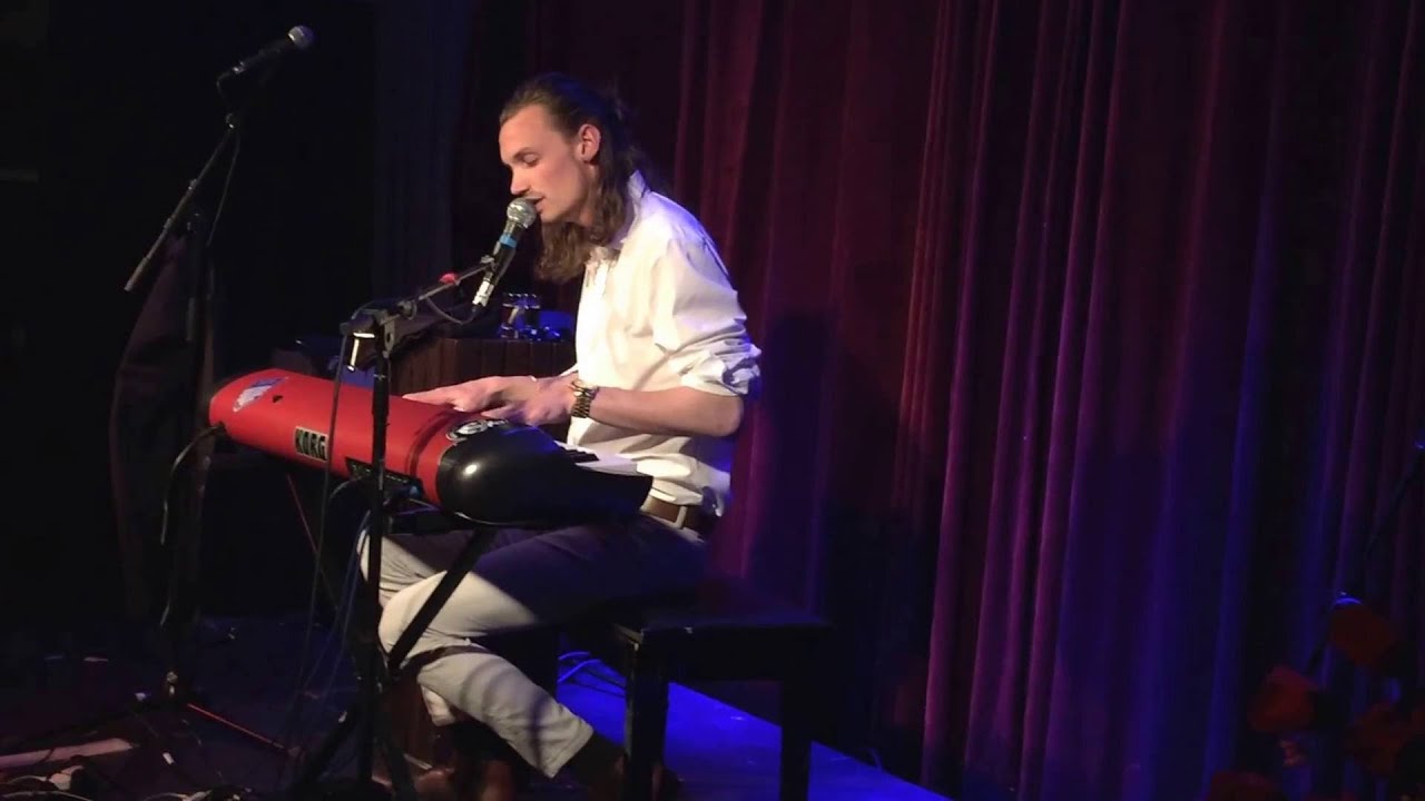 Roman Scott Performing "Devils Advocate" Live @ Century Club, Soho