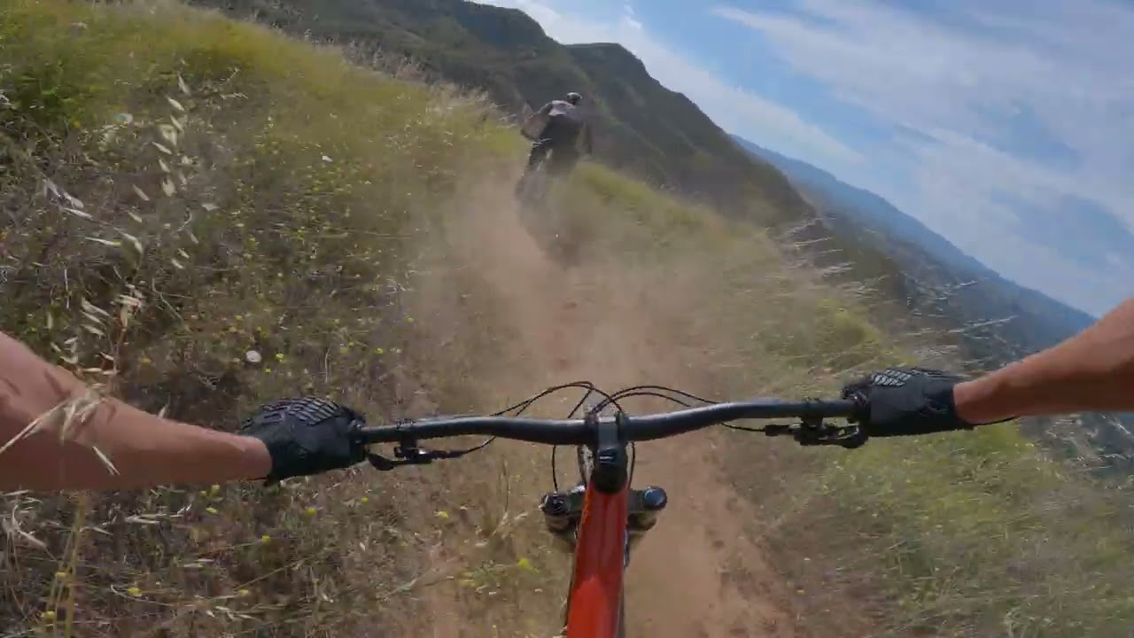 THE HUB BIKE SHOP BIKE CHECK SERIES 2022 SPECIALIZED ENDURO COMP