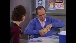 Bob Newhart Enjoys Some Piping Hot 'Enviro-Fresh' Mac & Cheese! by Roadside Television 1,408 views 2 years ago 1 minute, 17 seconds