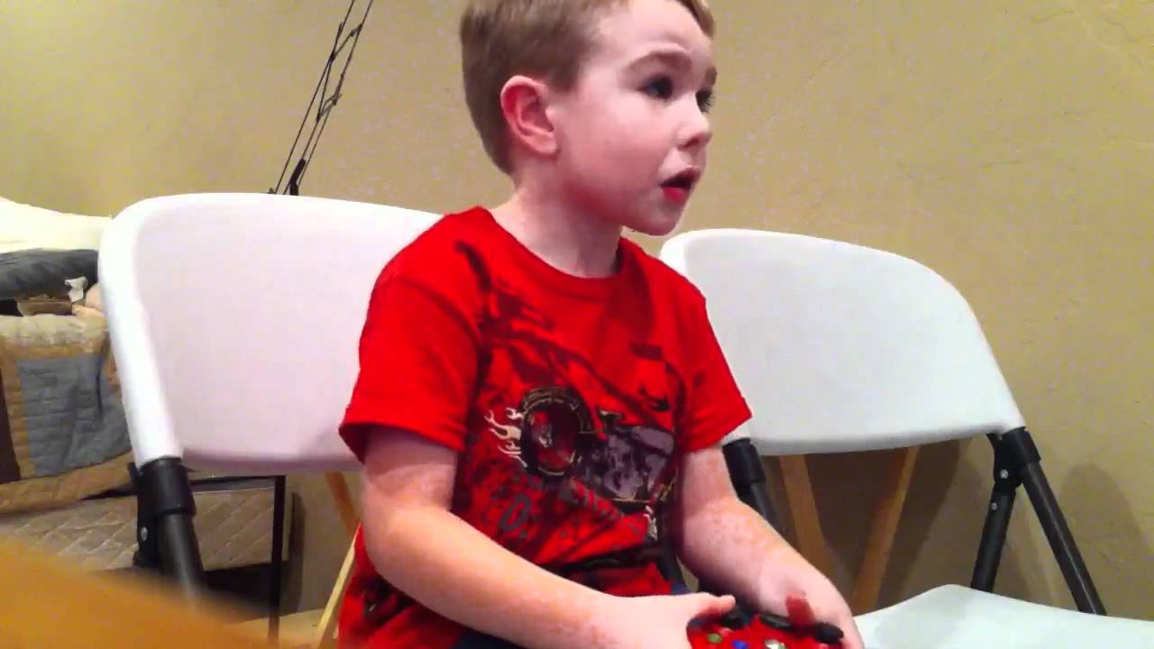 5 year old playing call of duty