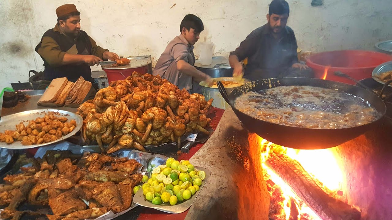 Pakistan R Bacha Bacha Pakoray Wala, Murshid Abad Peshawar | Aloo Pakora | Bacha Pakora ...