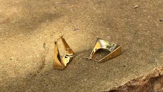 Medium Triangle Hoop Earrings - Gold