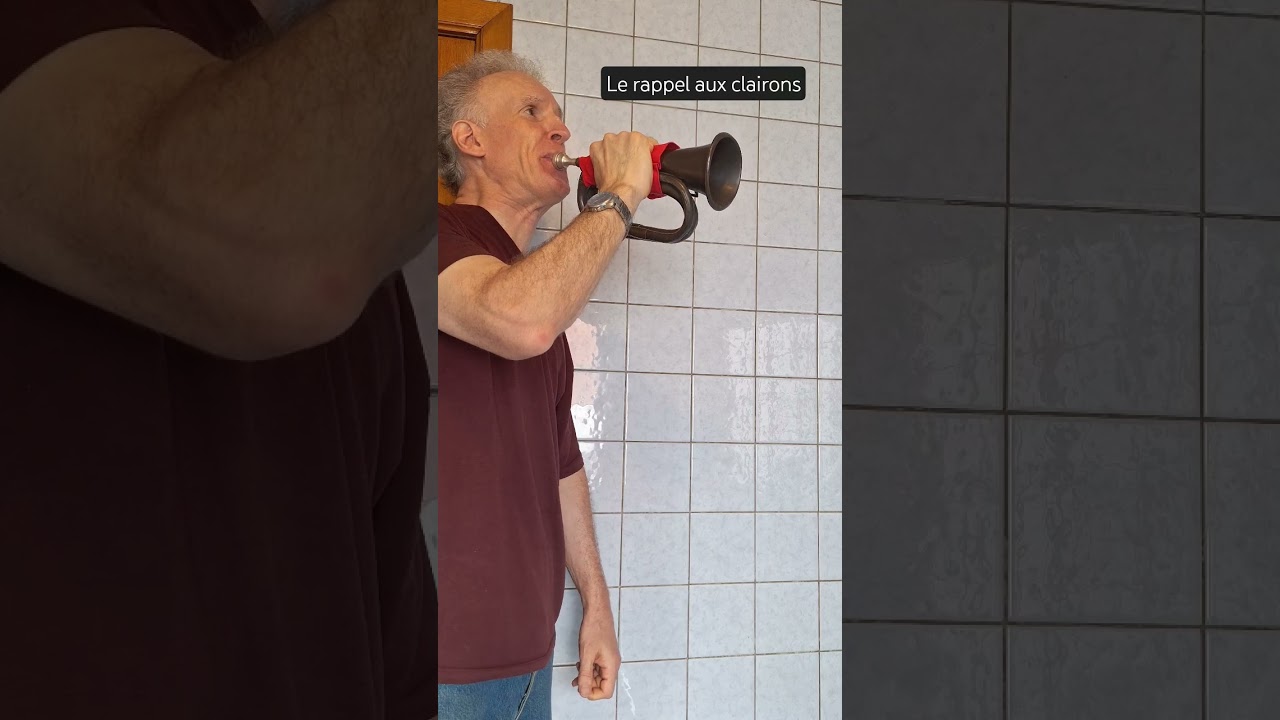 61. French Army ( "Armée de Terre" ) bugle call: " Le rappel aux clairons " 