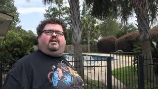 BOOGIE2988’S GIRLFRIEND SURPRISES KIDBEHINDACAMERA!