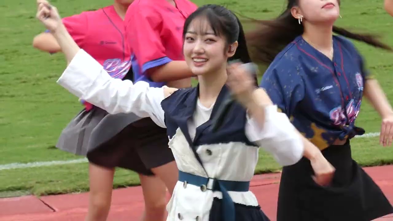 Little Glee Monster × J.LEAGUE9月28日 (日) |富山・富山県総合運動公園陸上競技場For Decades歌唱