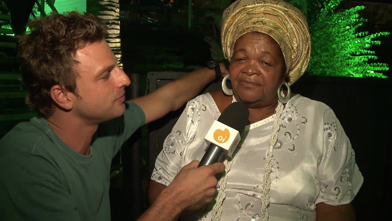 Oi No Carnaval Dona Regina Do Acaraje Youtube