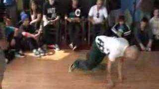 Footwork  competition - clip2