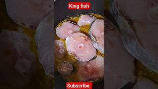 king fish masala surmai currythik gravyspicy spicy king fishviralvideo shortvideo cooking 