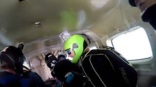 Becoming a skydiver | Check dive | Freefall course demonstration