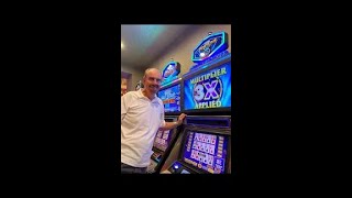 Playing FORTUNE X TRIPLE DOUBLE BONUS Video Poker at Golden Nugget in LAS VEGAS!!!