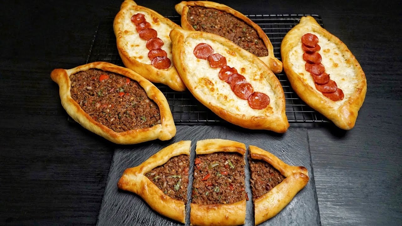 Fatayer / Pide Turkish Pizza Middle Eastern Meat & Cheese Pies