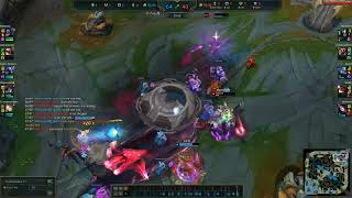 Kai'sa 1v5 pentakill and fountain dive