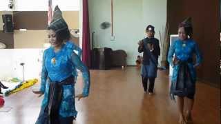Smk Jeram Ktrgpersembahan Pelajar Indonesia  Di Smk Jeram Ktrg