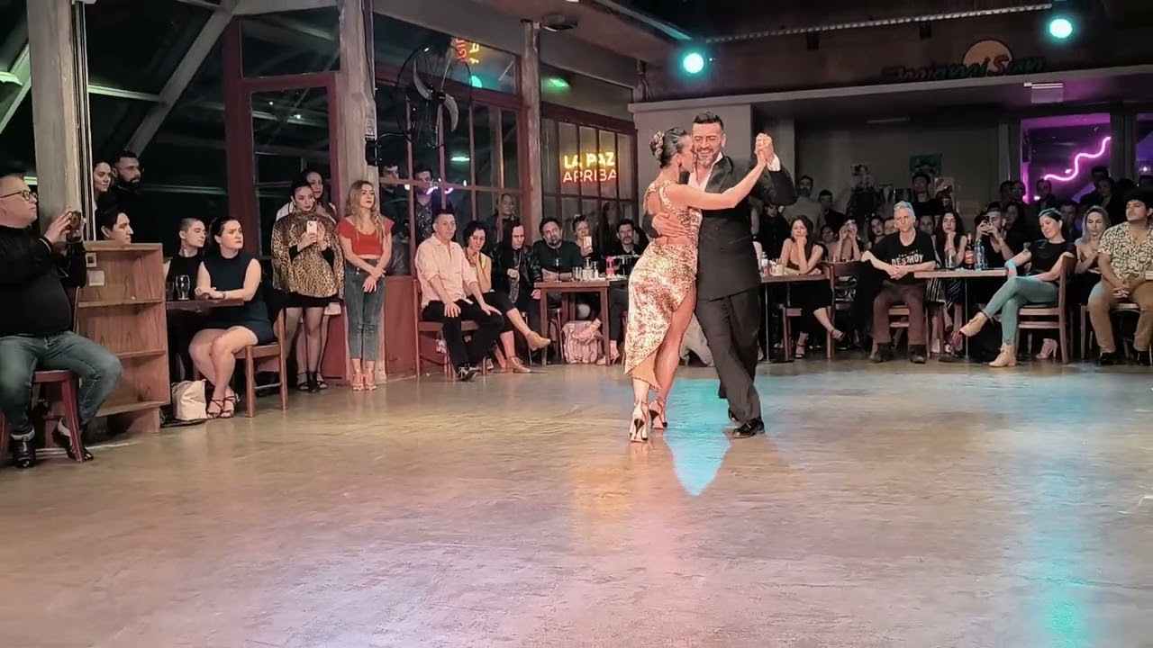 Ricardo Astrada & Constanza Vieyto - Este es Nuestro Amor