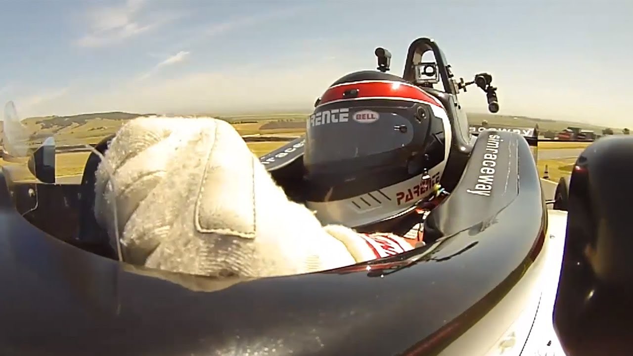 Leo Parente Drives A SimRaceway Formula 3 Race Car - /SHAKEDOWN