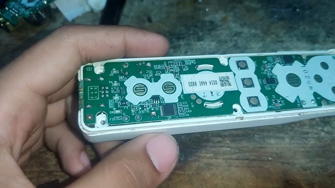 Mando Wii Remote No Enciende // Solución a Corrosión en Puerto de Baterías  