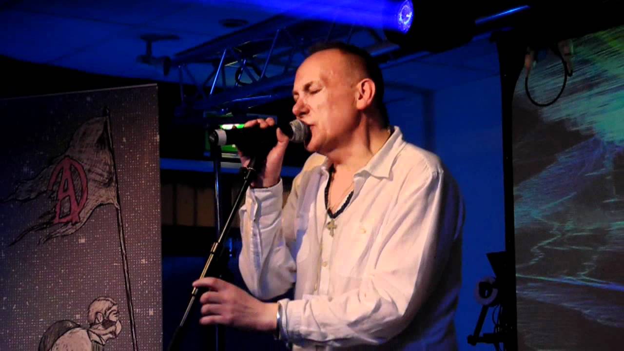 Ver Marlow - "Ambition" - Live 2012 | dsoaudio no YouTube Ver Marlow - "Ambition" - Live 2012 | dsoaudio no YouTube