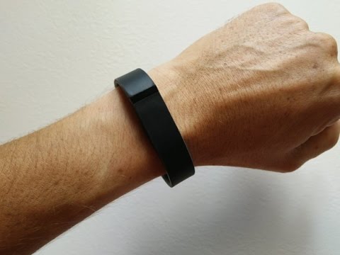 Fitbit Flex : Il braccialetto per la tua attività fisica (video recensione)