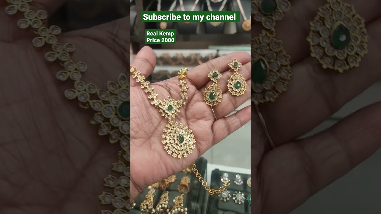 Cz stone with green Kemp neck set 