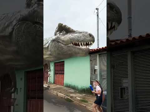 DINOSSAURO GIGANTE 😱😱#shorts #funny