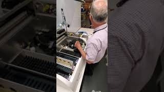 20190614 How to remove a cuvette that has fallen over under the wheel