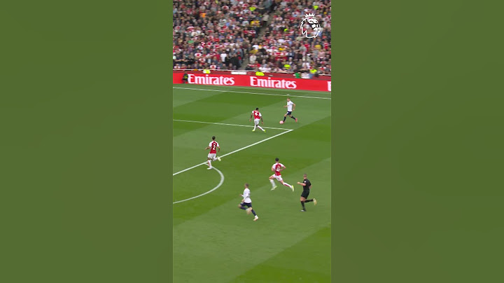 Stunning David Raya save!