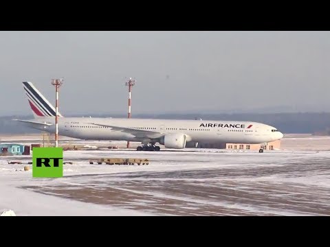 Vídeo: Avión De Air France Deja A 282 Pasajeros En Siberia Durante Tres Días Después Del Aterrizaje De Emergencia