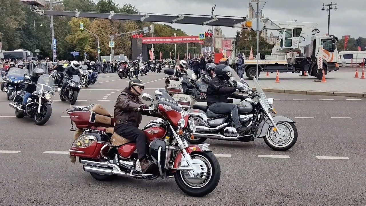CLOSING MOTORCYCLE SEASON IN MOSCOW. МОТОПРОБЕГ ЗАКРЫВАЮЩИЙ МОТОСЕЗОН 2025 В МОСКВЕ. 