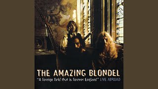 Video thumbnail of "Amazing Blondel - Pavan (Live)"