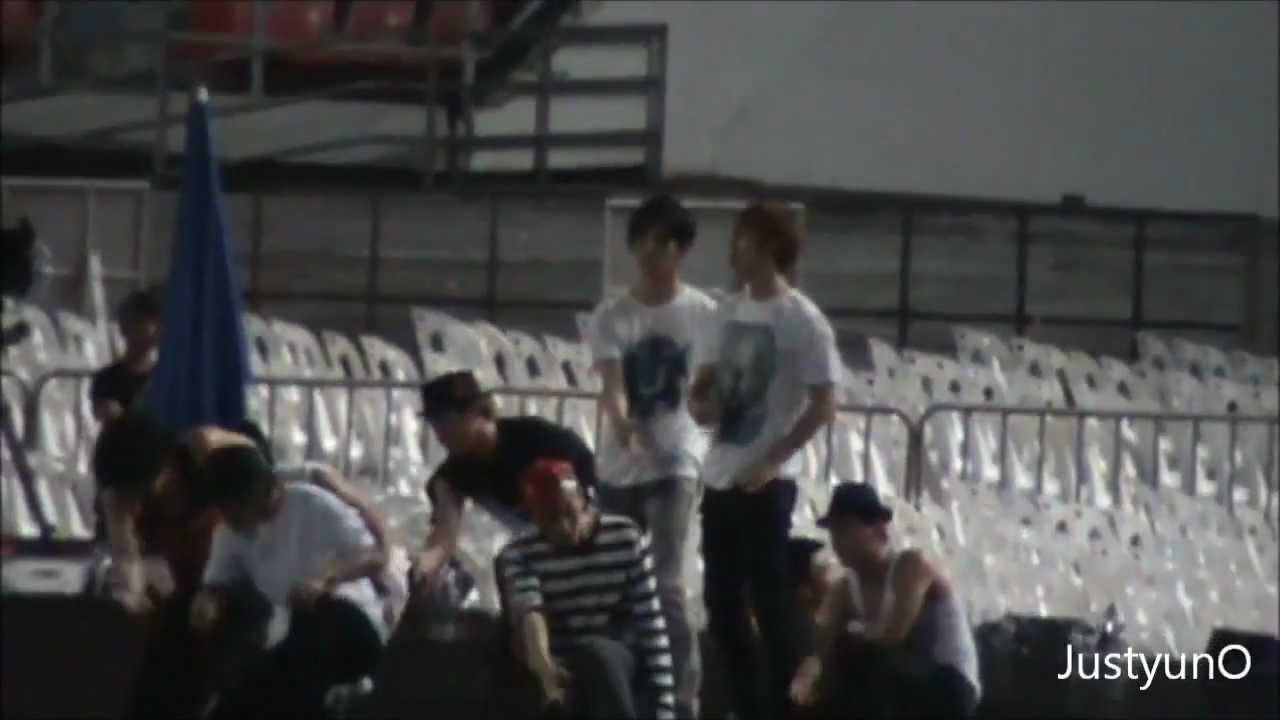 120406 TVXQ Rehearsal for RS