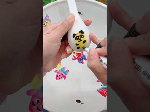 من الرسم إلى السحر عرض مذهل للرسم بقلم الحبر العائم