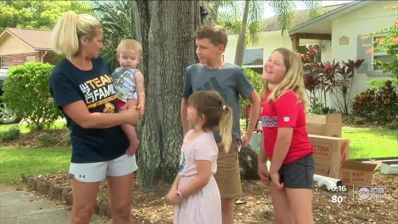 Students surprise teacher with new roof - YouTube