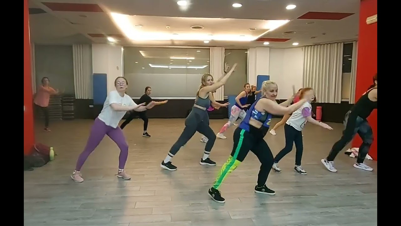 A.P.T. BRUNO MARS. ZUMBA.