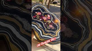 Flower cast geode!? I love it! Full process: https://youtu.be/ZTM3OeLWeR8?si=eSUMqBoC7ucF9U4v #resin