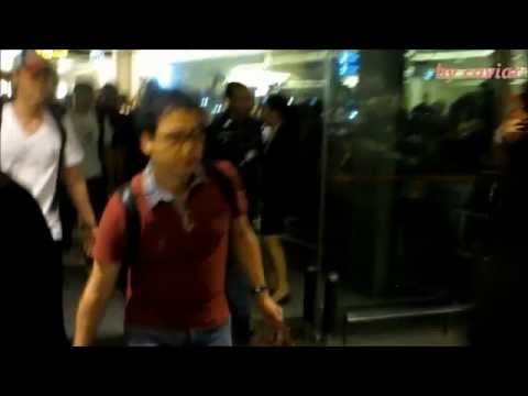 [fancam]120615 SHINHWA arrived singapore changi airport by caviar.avi