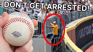 Fans going CRAZY for rare baseballs at the MLB Series in Mexico City