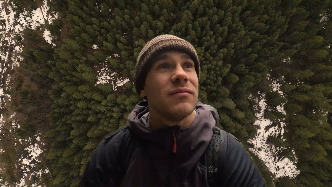 Кемпинг под тентом и изготовление печи для пиццы в условиях дикой природы