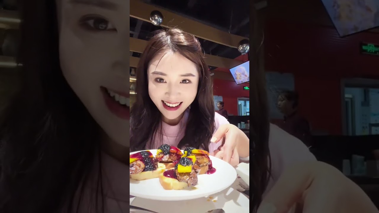 老公们不在家 带姐妹们吃自助餐 不吃回本不回家