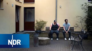 Verrückt: Wie ist es, in einer vermeintlich anderen Welt zu leben? | 7 Tage | NDR Doku